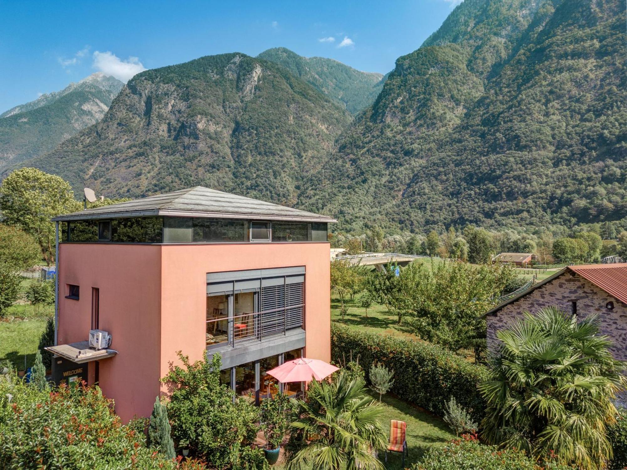 Casa Oliver, Tra La Calanca E I Castelli Di Bellinzona Grono Экстерьер фото