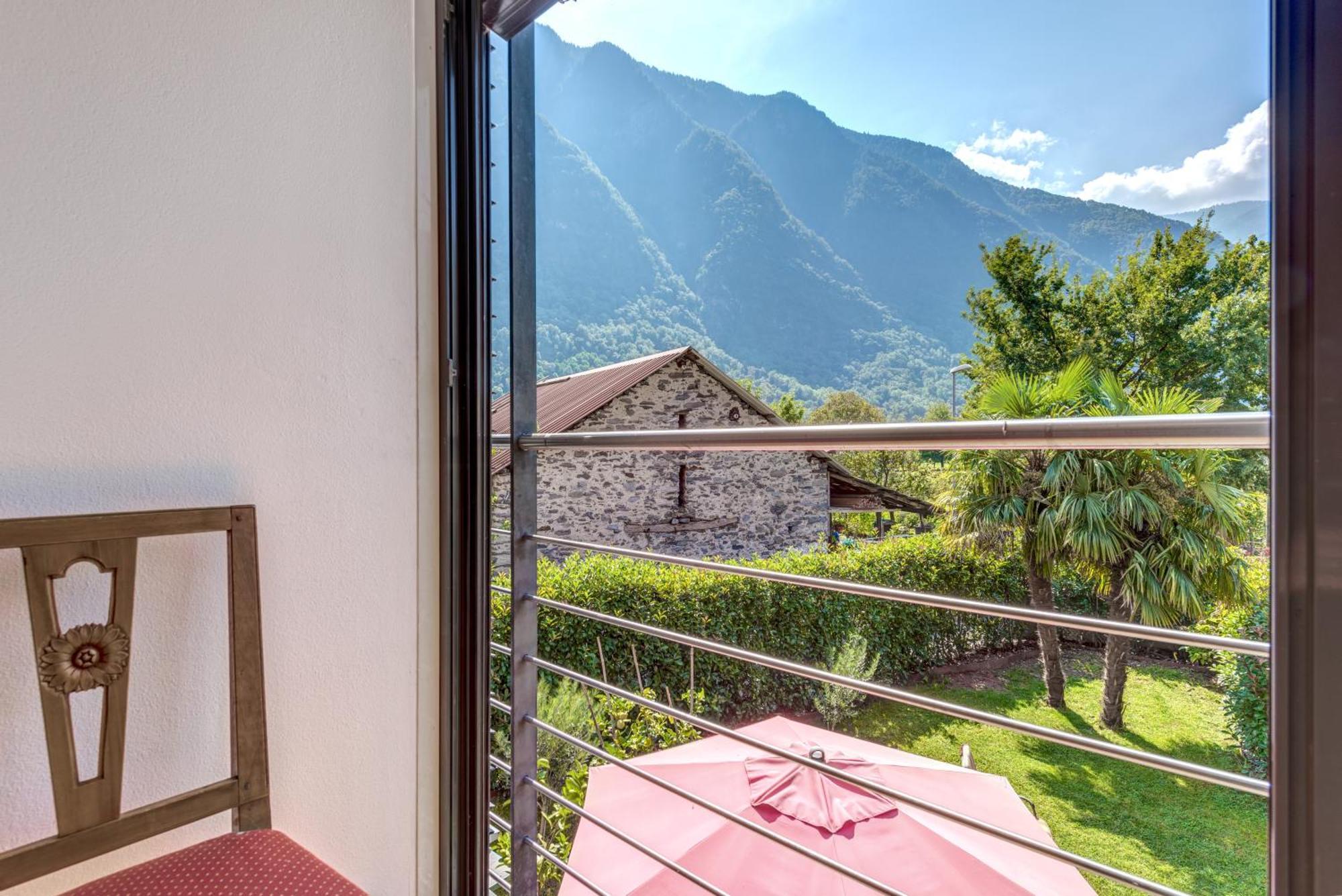 Casa Oliver, Tra La Calanca E I Castelli Di Bellinzona Grono Экстерьер фото